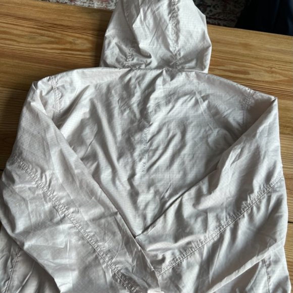 Nike Zip Up Elastic Hem Cuff Long Sleeve Hoodie Jacket Windbreaker Beige Sz S - Picture 5 of 5